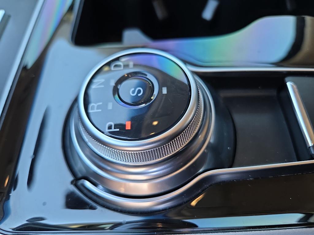 Thumbnail: 2020 Ford Edge - 21