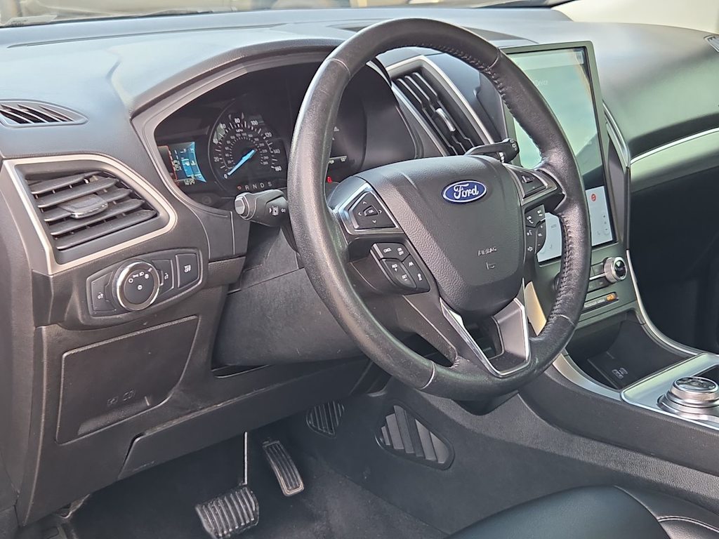 Thumbnail: 2022 Ford Edge - 2