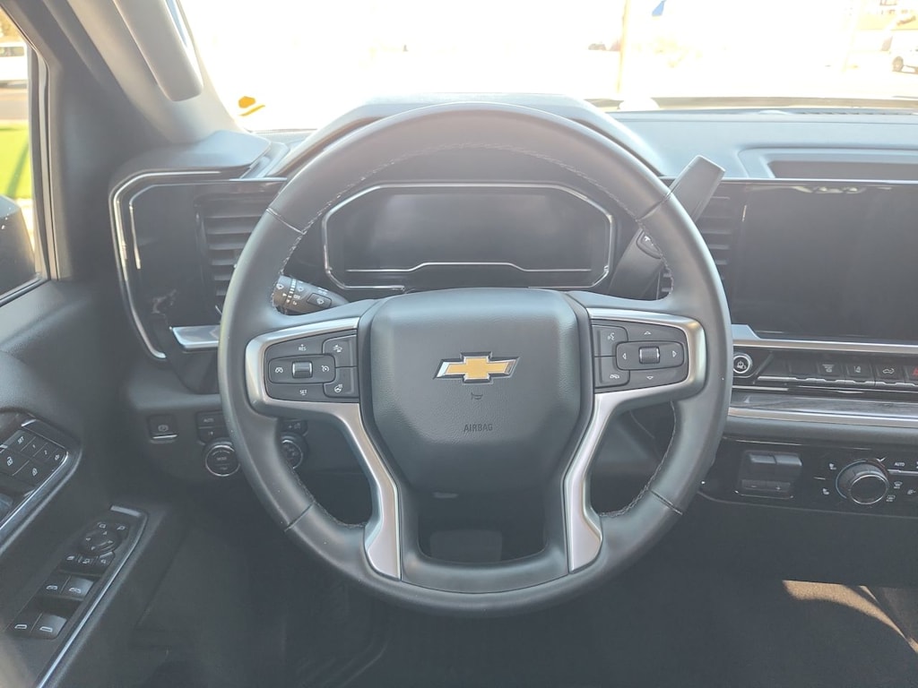 Thumbnail: 2024 Chevrolet Silverado 2500 - 13