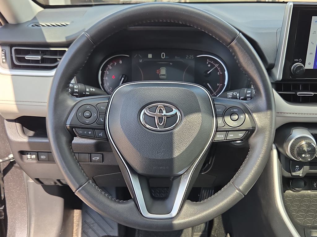 Thumbnail: 2025 Toyota RAV4 - 14
