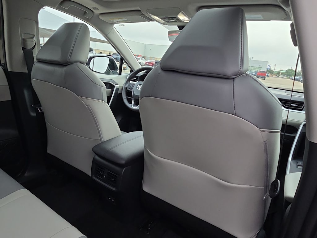 Thumbnail: 2024 Toyota RAV4 - 11