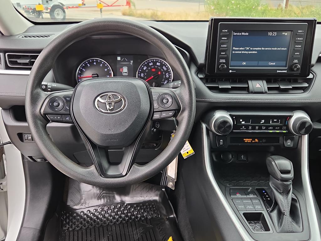 Thumbnail: 2022 Toyota RAV4 - 10