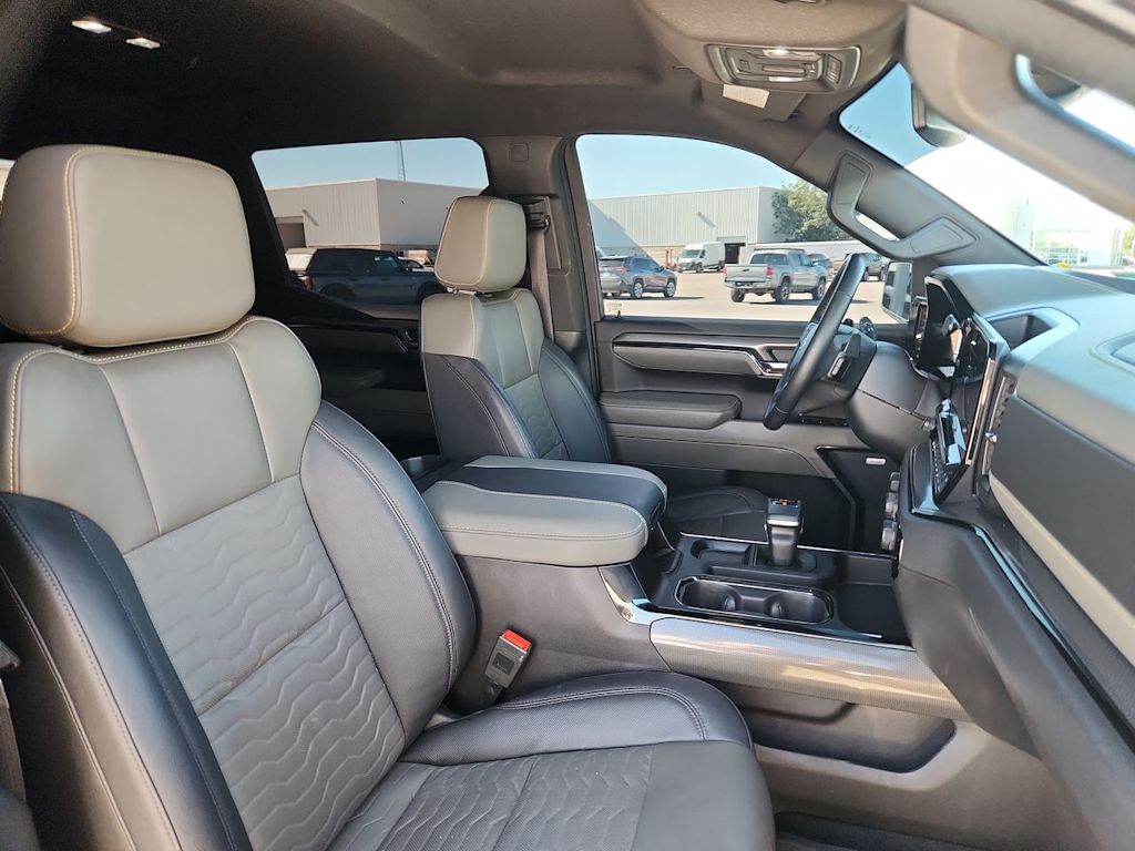 Thumbnail: 2024 Chevrolet Silverado 1500 - 11