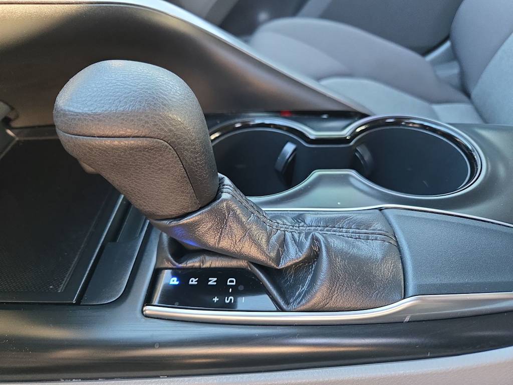 Thumbnail: 2020 Toyota Camry - 16