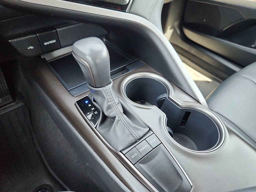 Thumbnail: 2023 Toyota Camry - 15