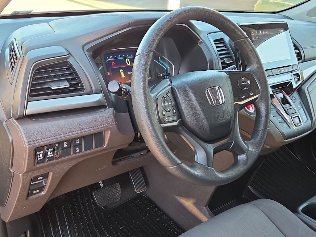 Thumbnail: 2019 Honda Odyssey - 2