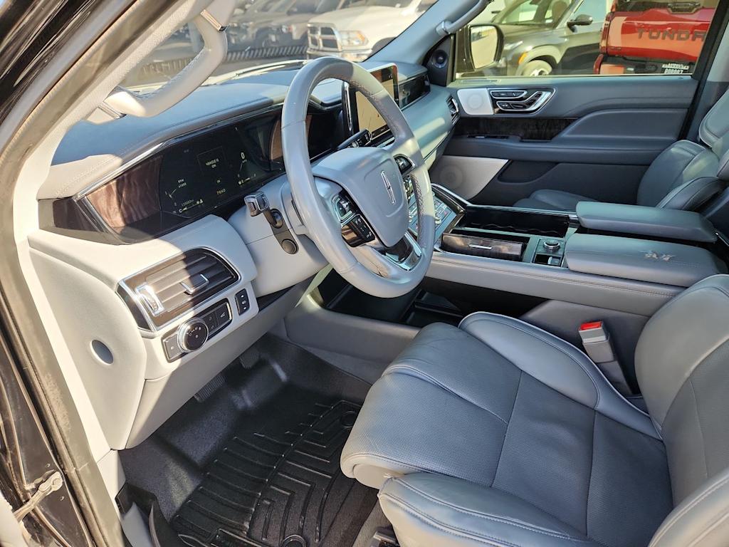 Thumbnail: 2018 Lincoln Navigator - 11