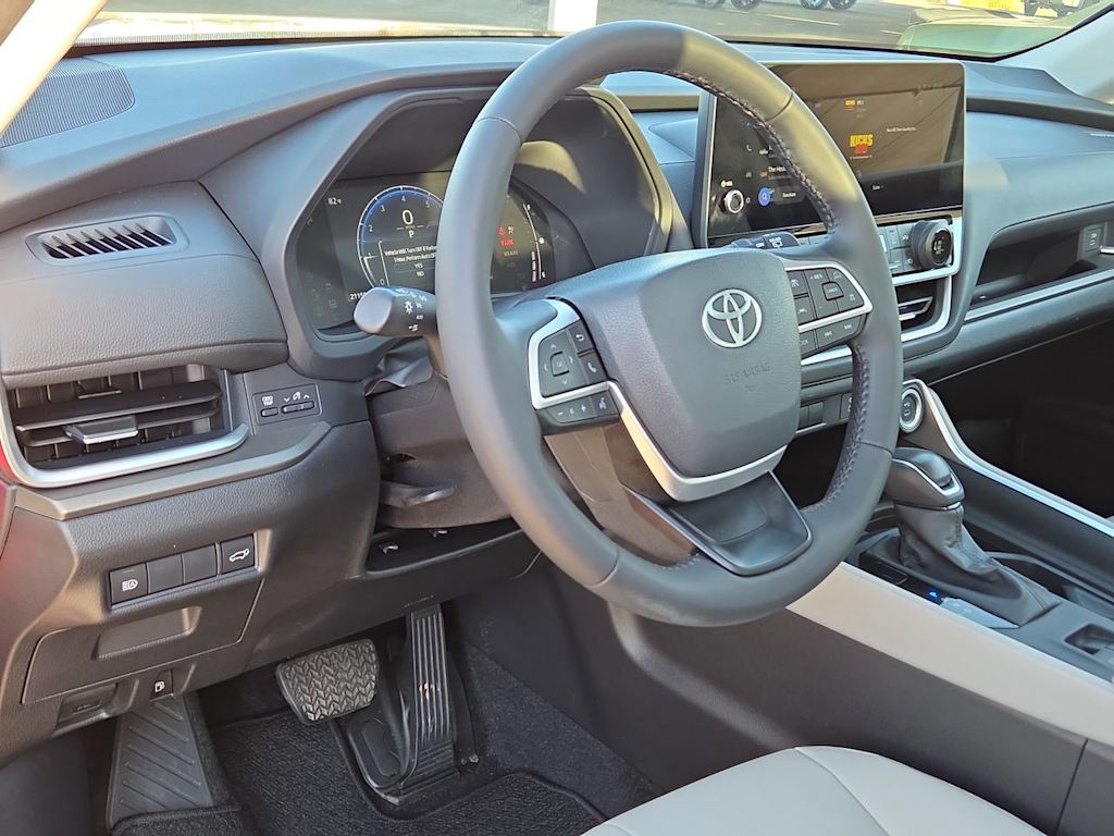 Thumbnail: 2025 Toyota Grand Highlander - 2