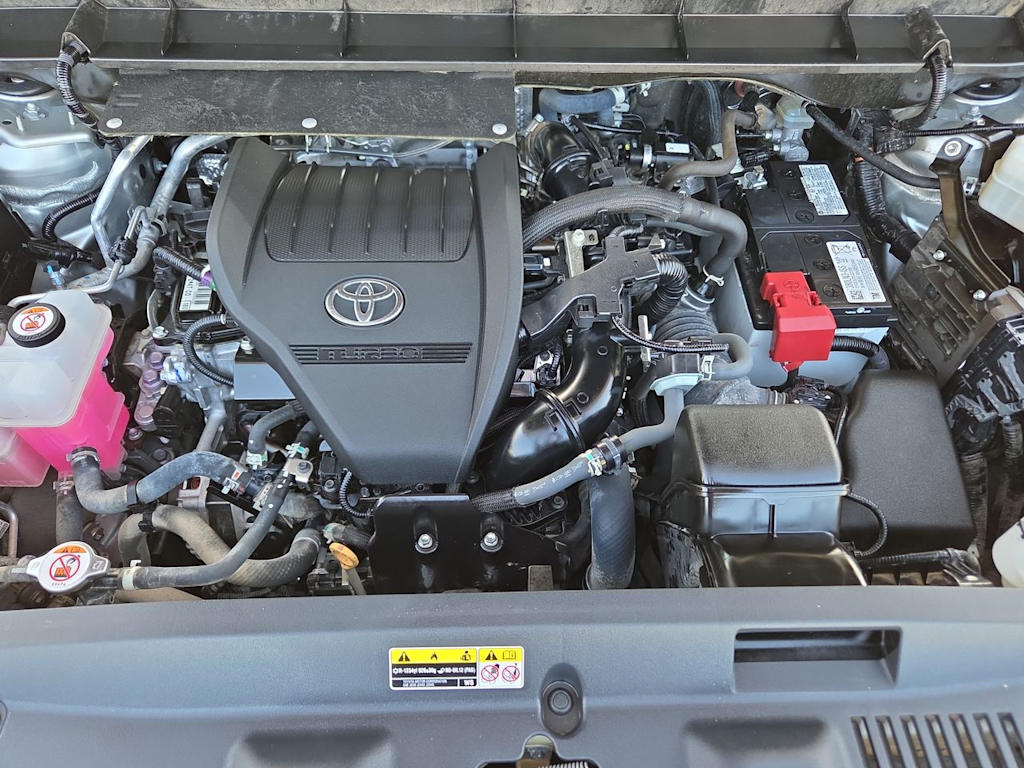 Thumbnail: 2023 Toyota Highlander - 9