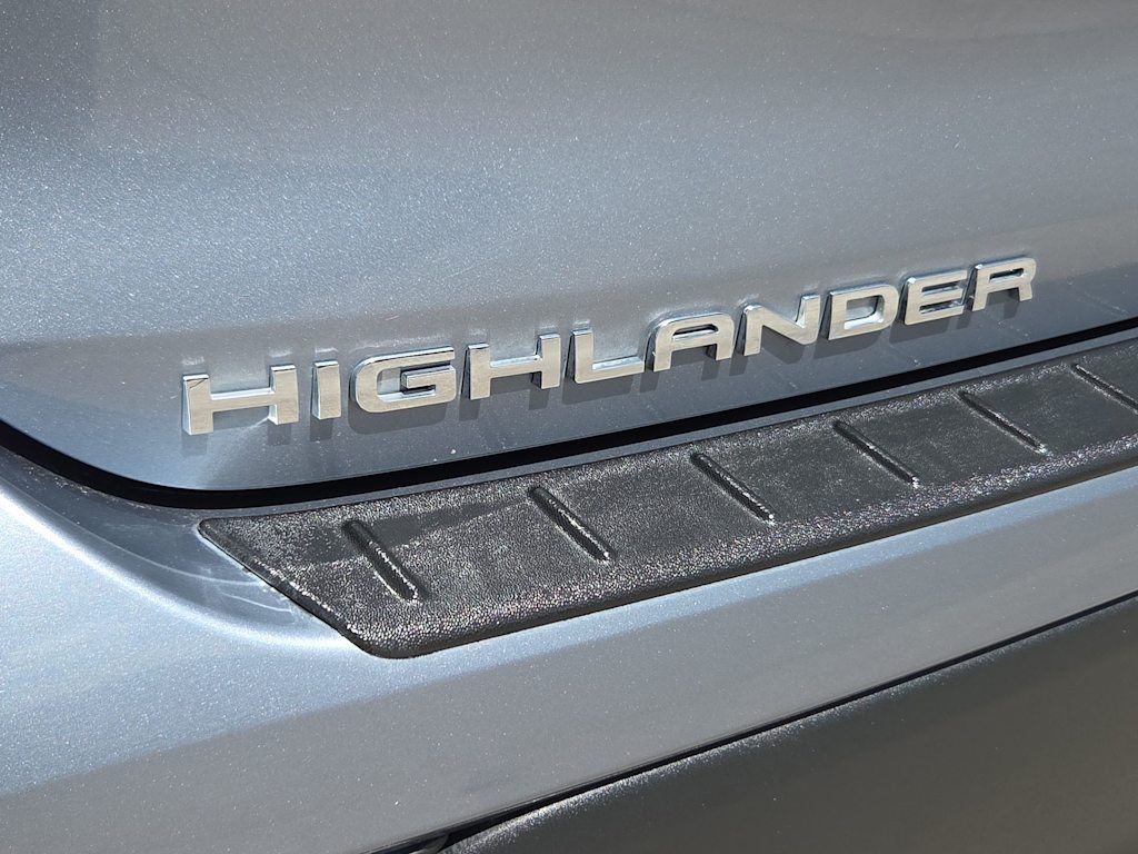 Thumbnail: 2024 Toyota Highlander - 5