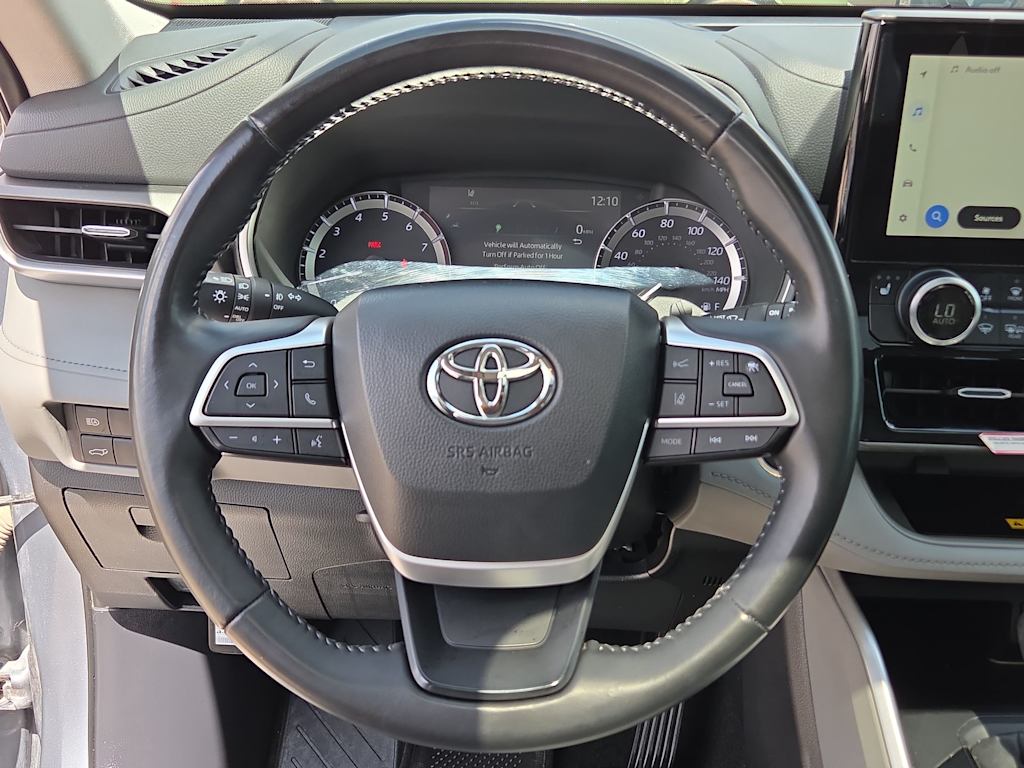 Thumbnail: 2024 Toyota Highlander - 12