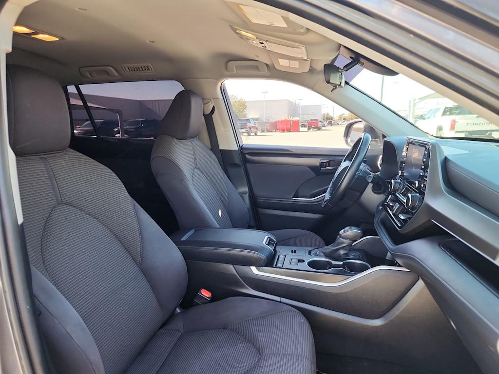 Thumbnail: 2020 Toyota Highlander - 12