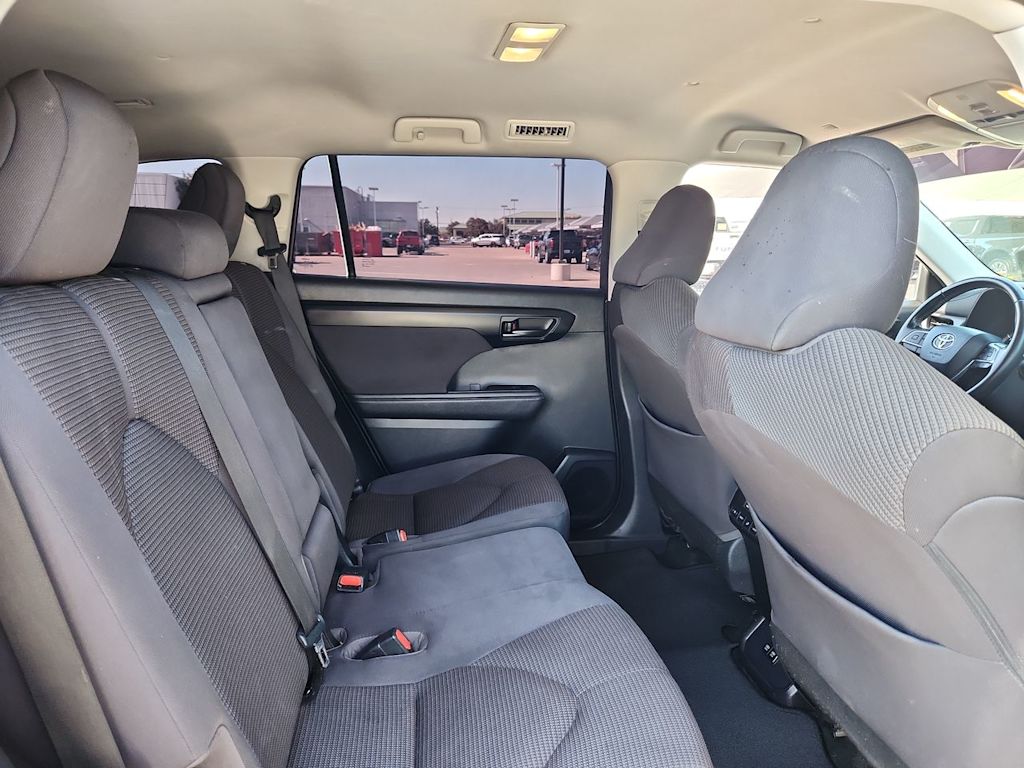 Thumbnail: 2020 Toyota Highlander - 23