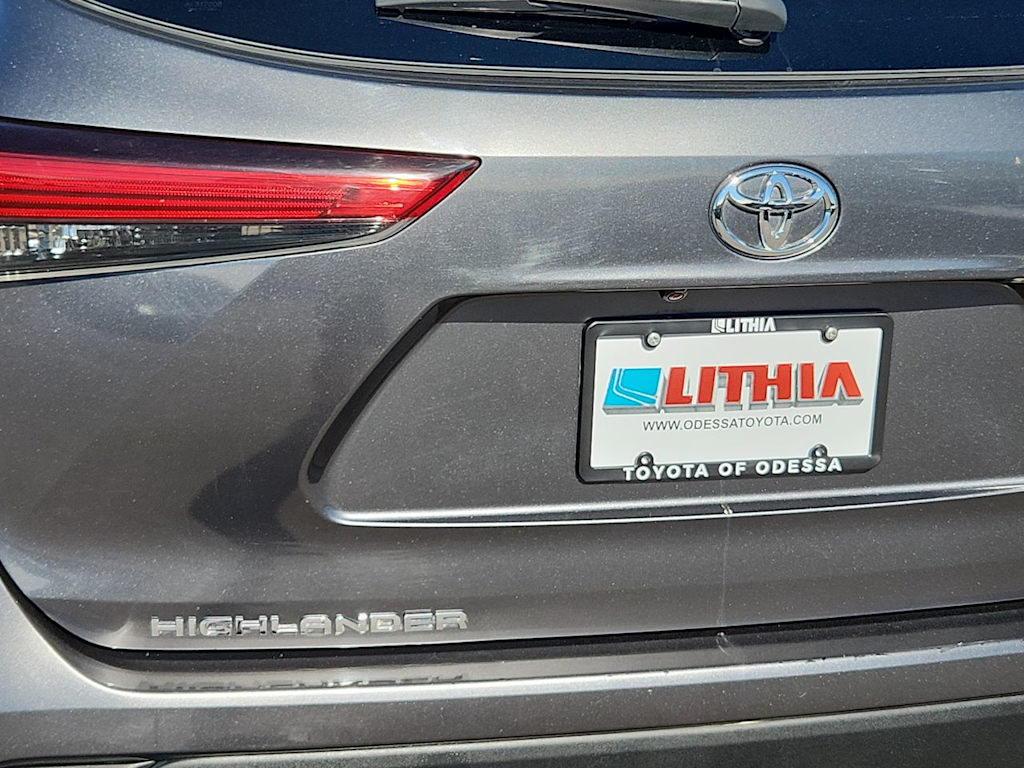 Thumbnail: 2020 Toyota Highlander - 7