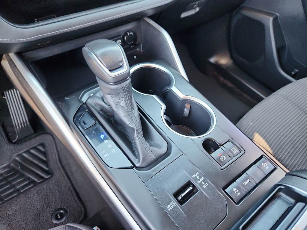 Thumbnail: 2020 Toyota Highlander - 16