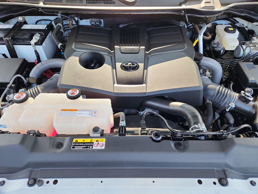 Thumbnail: 2023 Toyota Tundra - 9