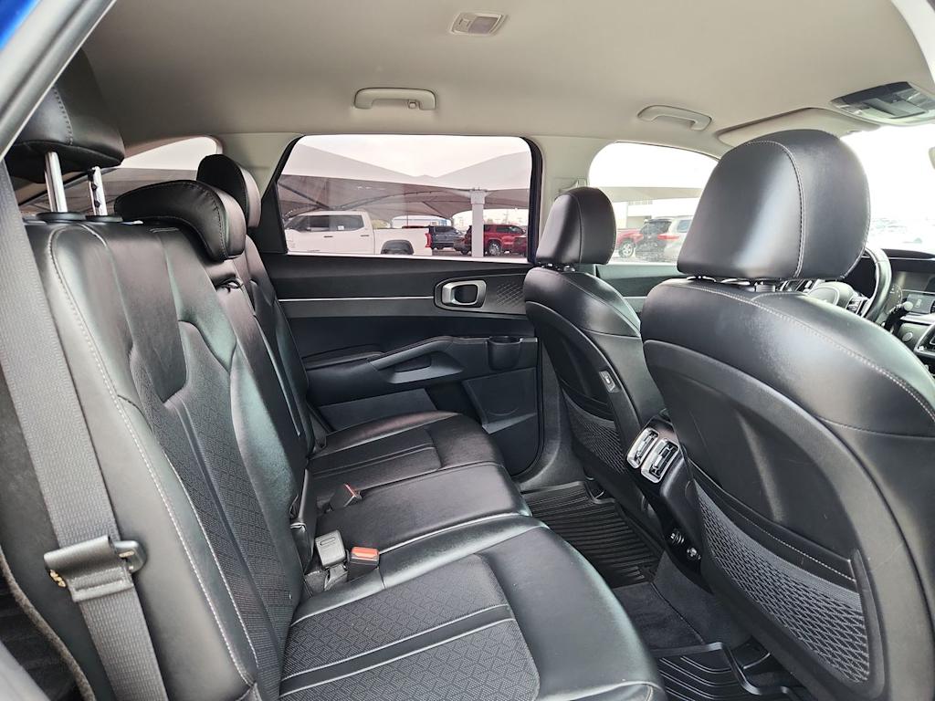 Thumbnail: 2022 Kia Sorento - 13