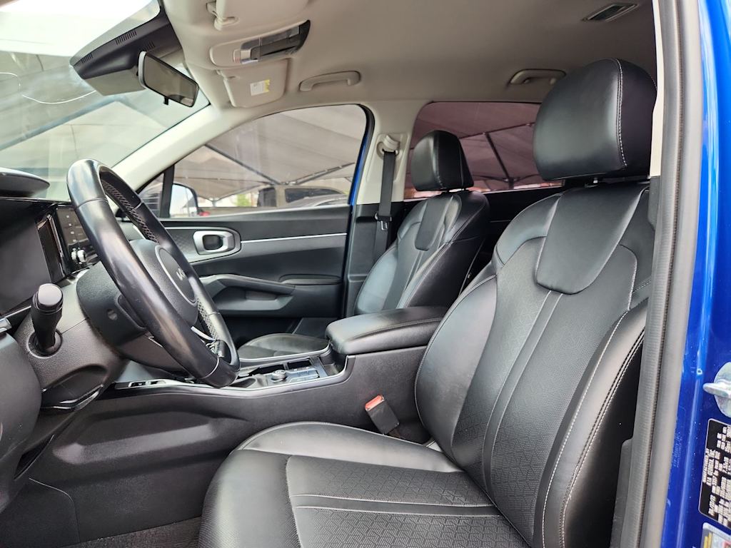 Thumbnail: 2022 Kia Sorento - 11