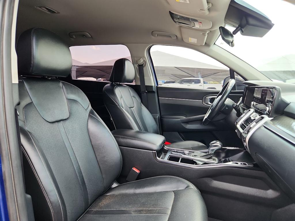 Thumbnail: 2022 Kia Sorento - 12