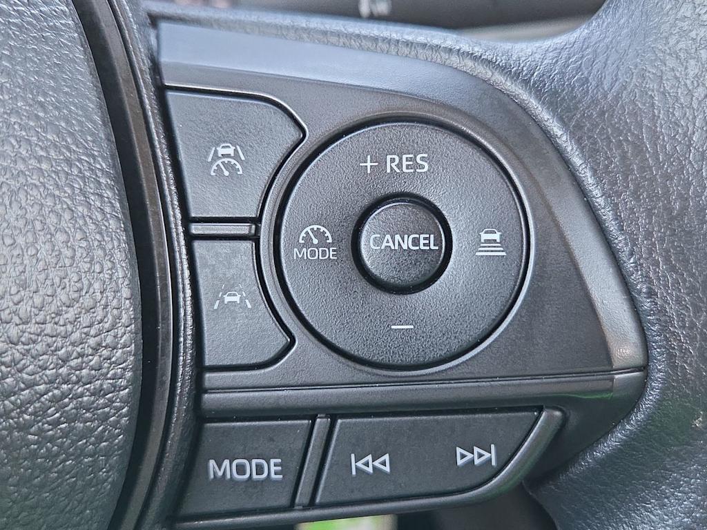 Thumbnail: 2025 Toyota Corolla Cross - 24