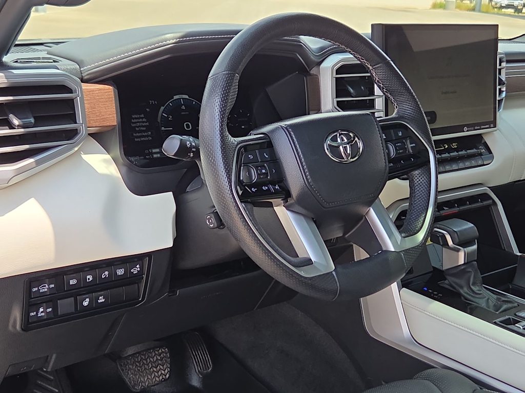 Thumbnail: 2023 Toyota Sequoia - 2