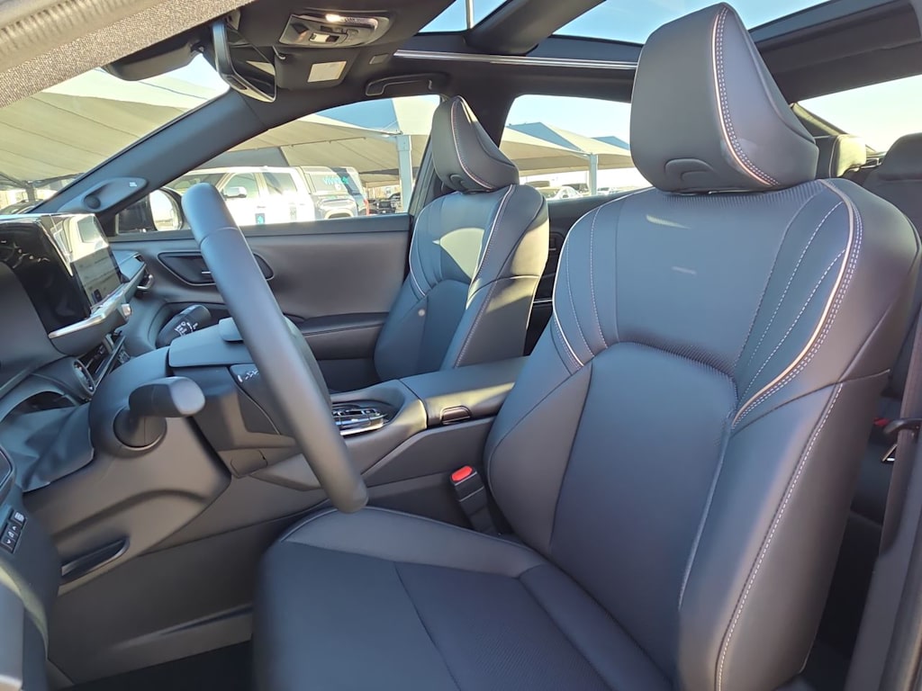 Thumbnail: 2026 Toyota Crown - 10