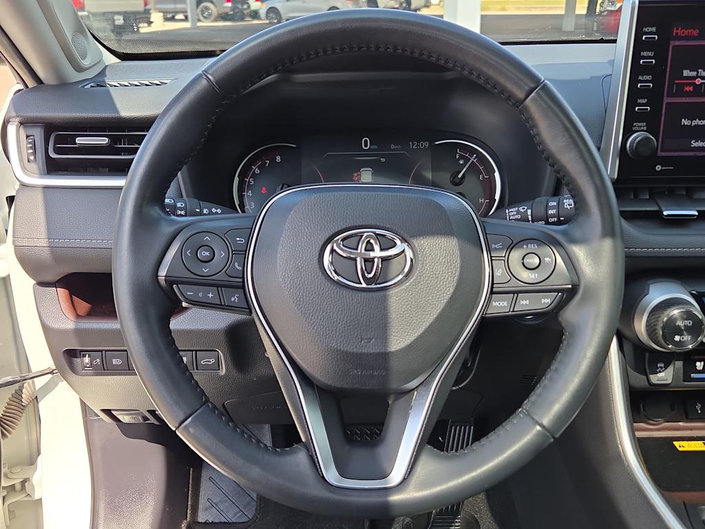 Thumbnail: 2022 Toyota RAV4 - 14