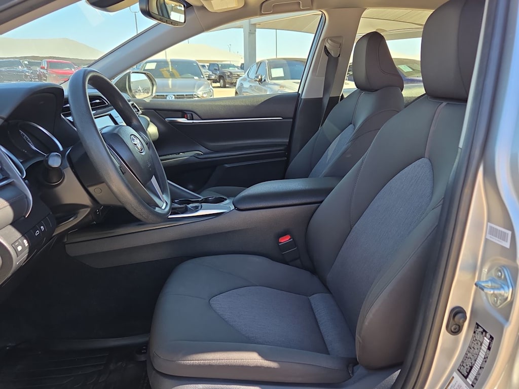 Thumbnail: 2018 Toyota Camry - 11