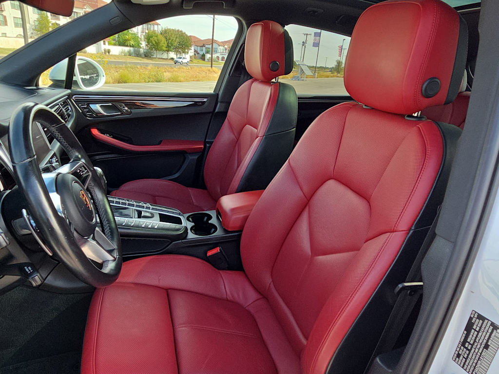Thumbnail: 2020 Porsche Macan - 11