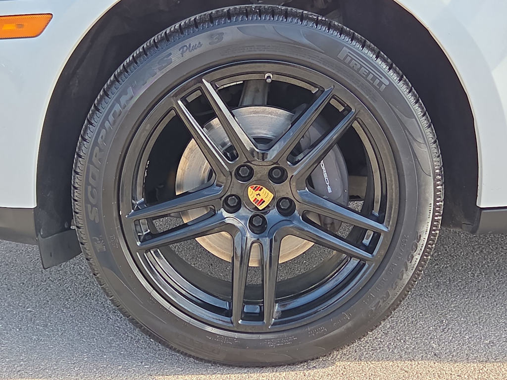 Thumbnail: 2020 Porsche Macan - 8