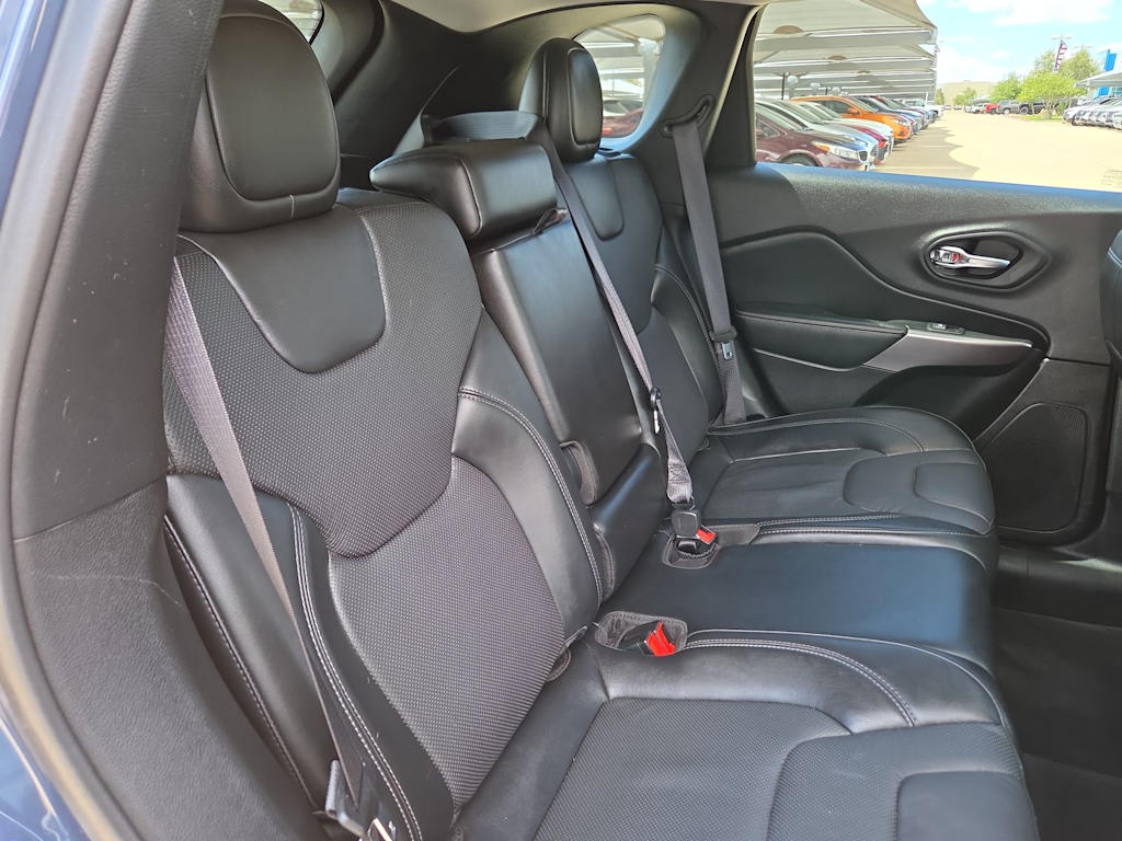 Thumbnail: 2021 Jeep Cherokee - 11
