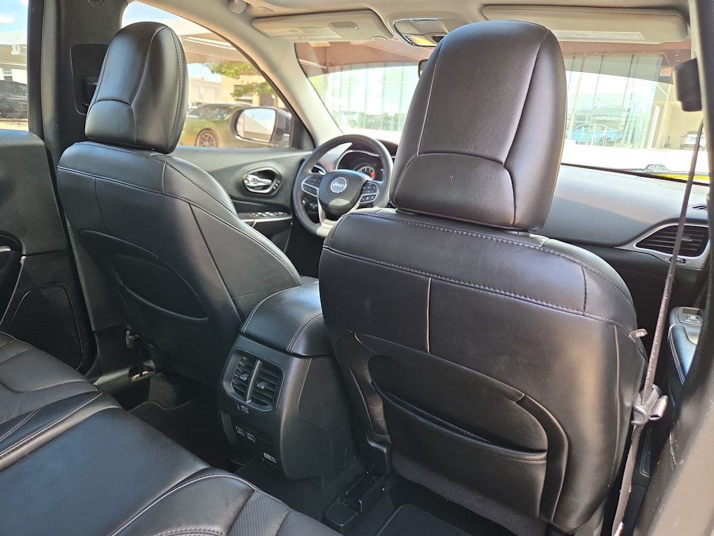 Thumbnail: 2021 Jeep Cherokee - 10