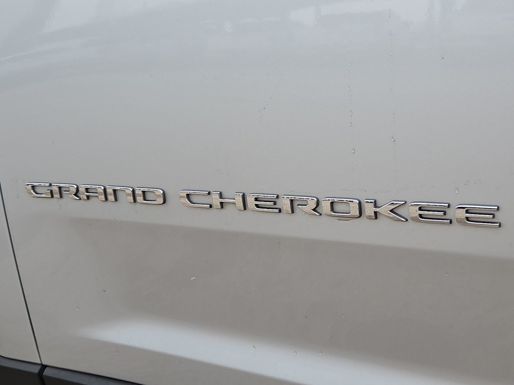 Thumbnail: 2024 Jeep Grand Cherokee - 7