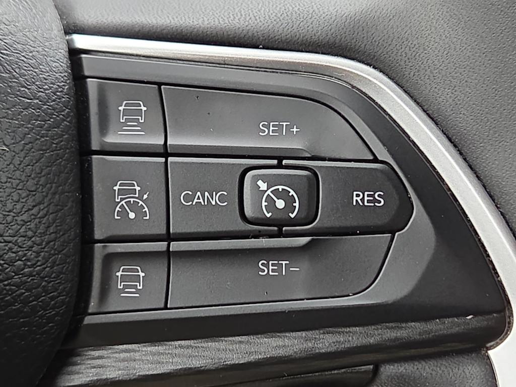 Thumbnail: 2024 Jeep Grand Cherokee - 23