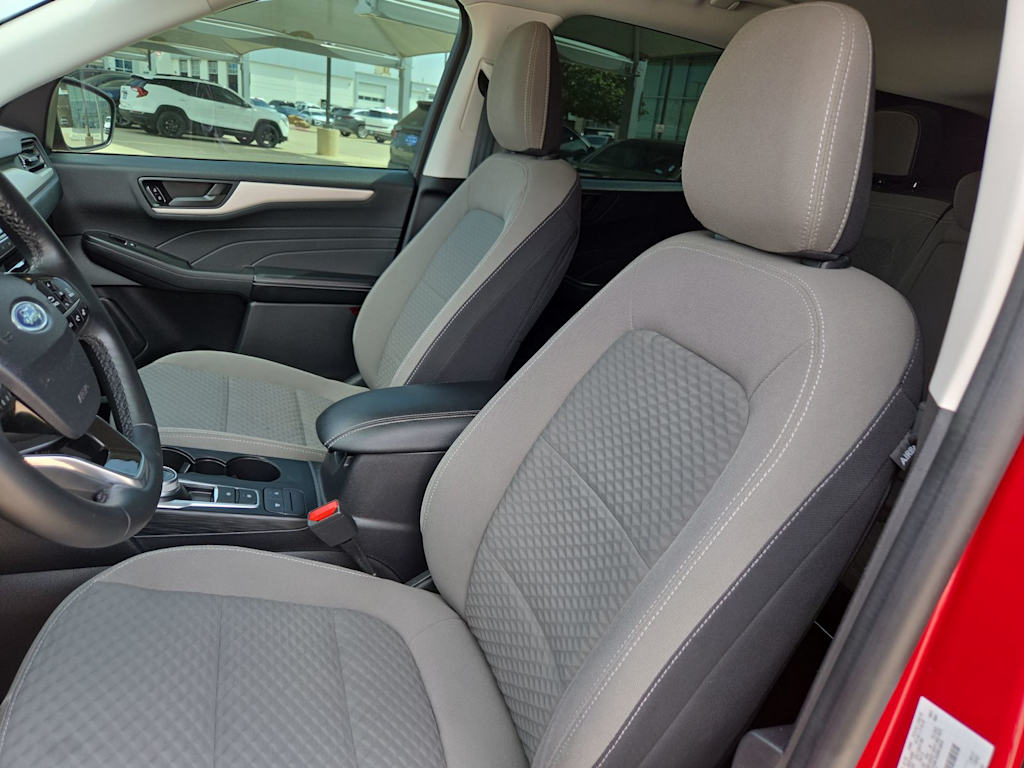 Thumbnail: 2022 Ford Escape - 9