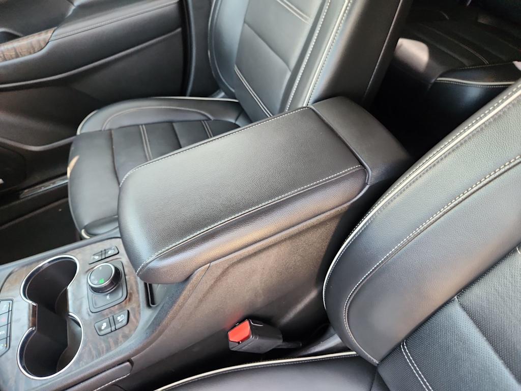 Thumbnail: 2023 GMC Acadia - 23