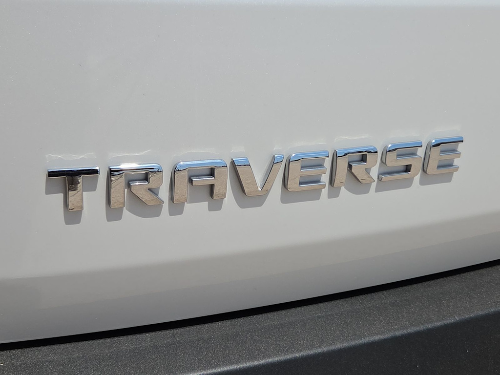 Thumbnail: 2023 Chevrolet Traverse - 5