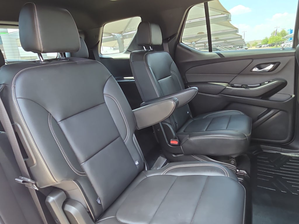 Thumbnail: 2023 Chevrolet Traverse - 11