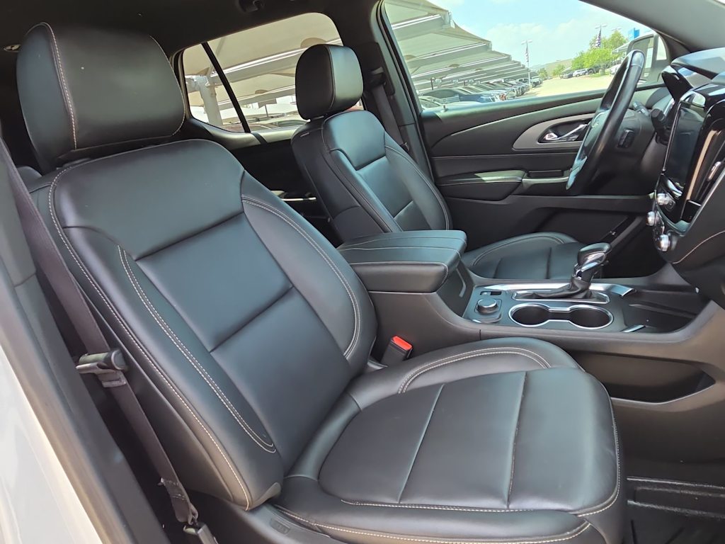 Thumbnail: 2023 Chevrolet Traverse - 22
