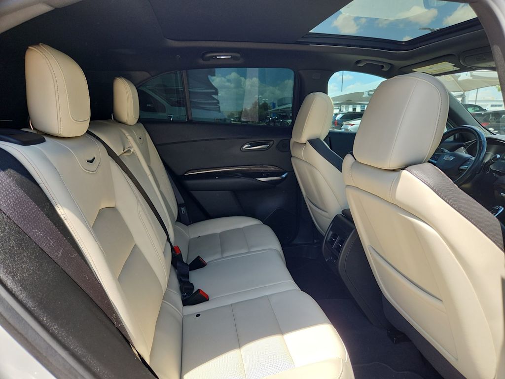 Thumbnail: 2021 Cadillac XT4 - 12