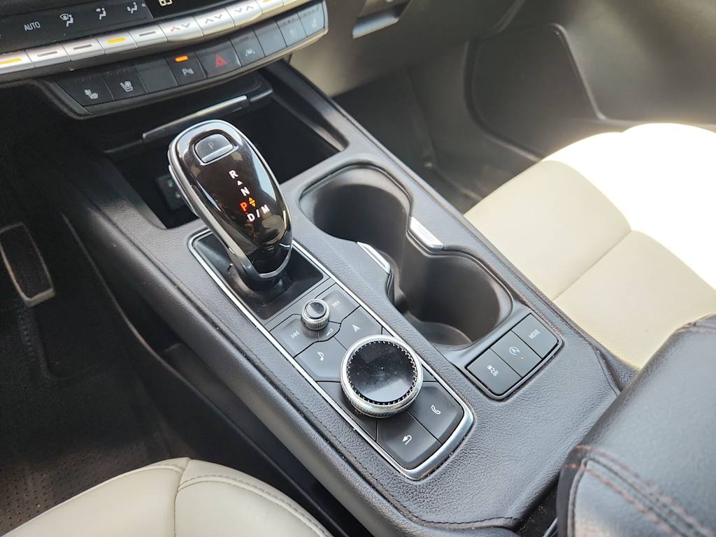 Thumbnail: 2021 Cadillac XT4 - 14