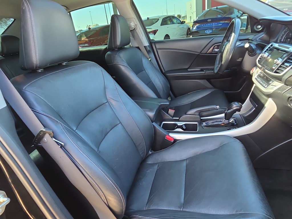 Thumbnail: 2015 Honda Accord - 9