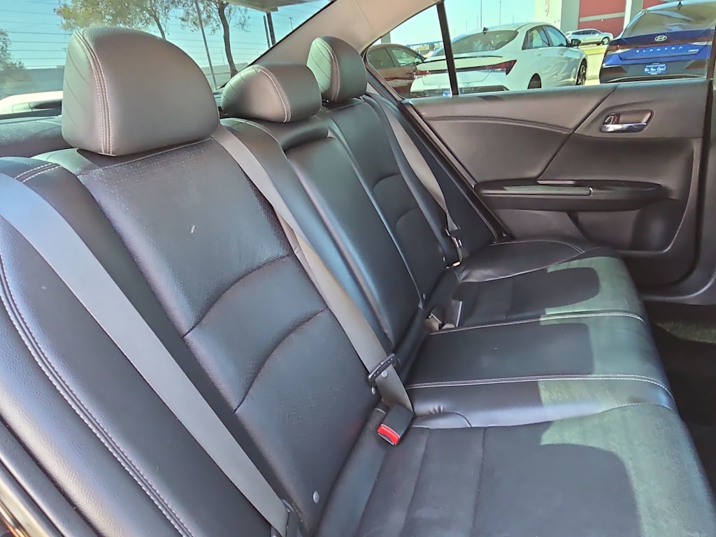 Thumbnail: 2015 Honda Accord - 23