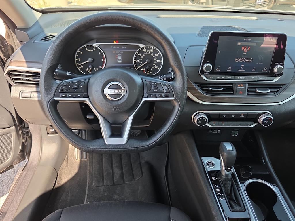 Thumbnail: 2024 Nissan Altima - 9