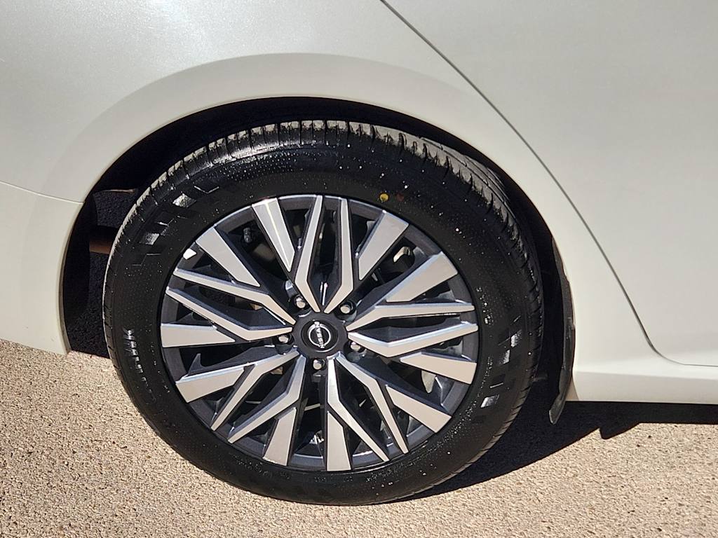 Thumbnail: 2024 Nissan Altima - 8