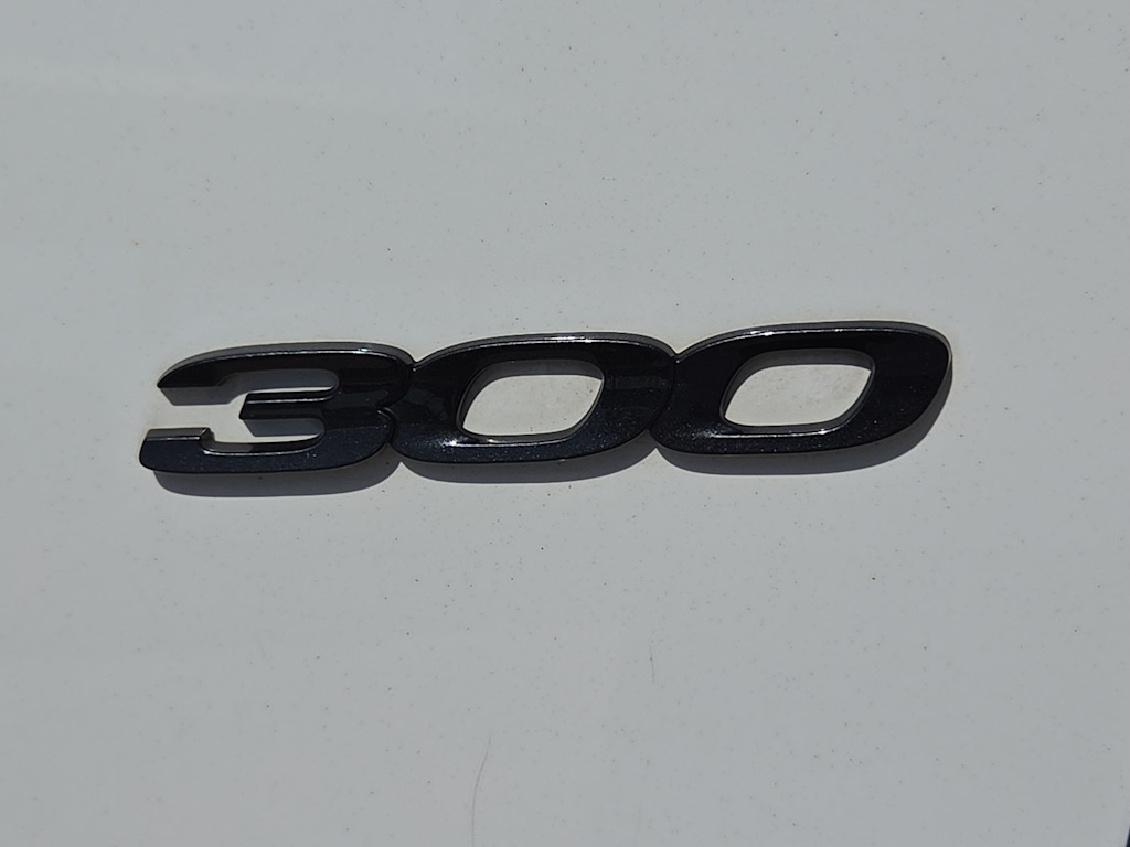 Thumbnail: 2022 Chrysler 300 - 6