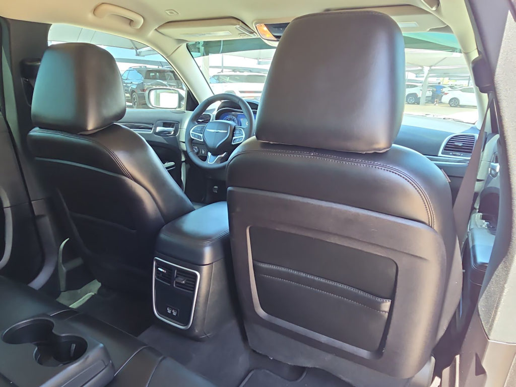 Thumbnail: 2022 Chrysler 300 - 11