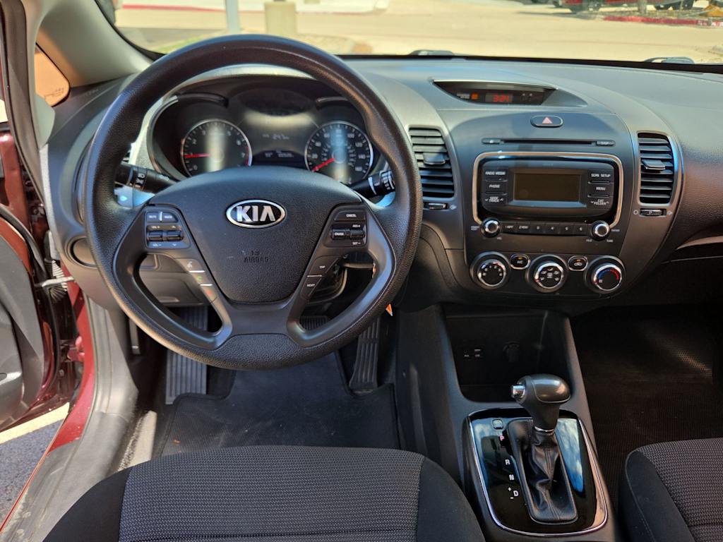 Thumbnail: 2018 Kia Forte - 8