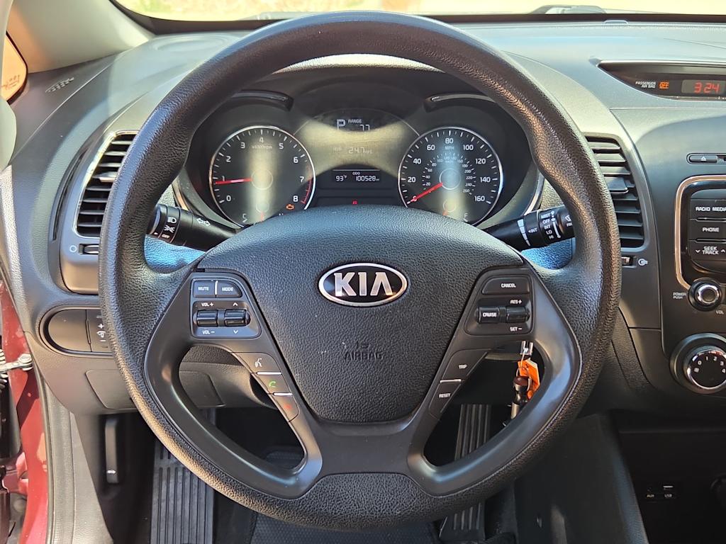 Thumbnail: 2018 Kia Forte - 12