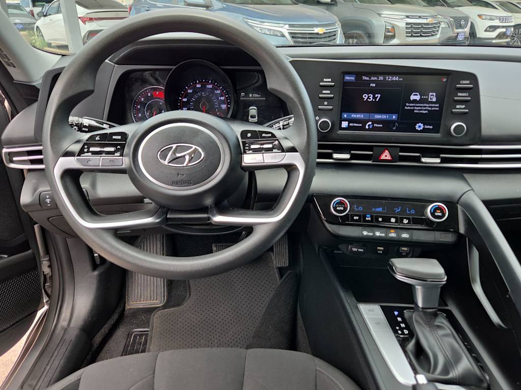 Thumbnail: 2023 Hyundai Elantra - 8
